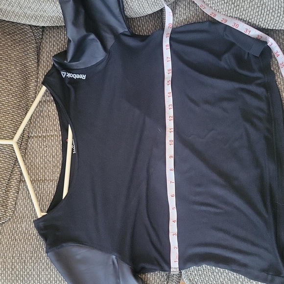Reebok tshirt size m - Picture 6 of 7